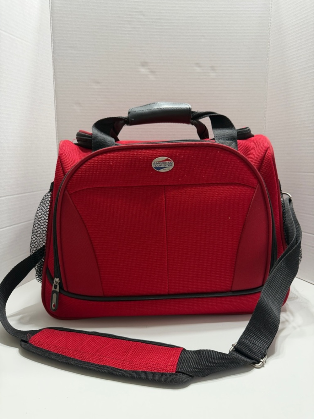 American Tourister Red Men’s Tote Travel Bag with Shoulder Strap
